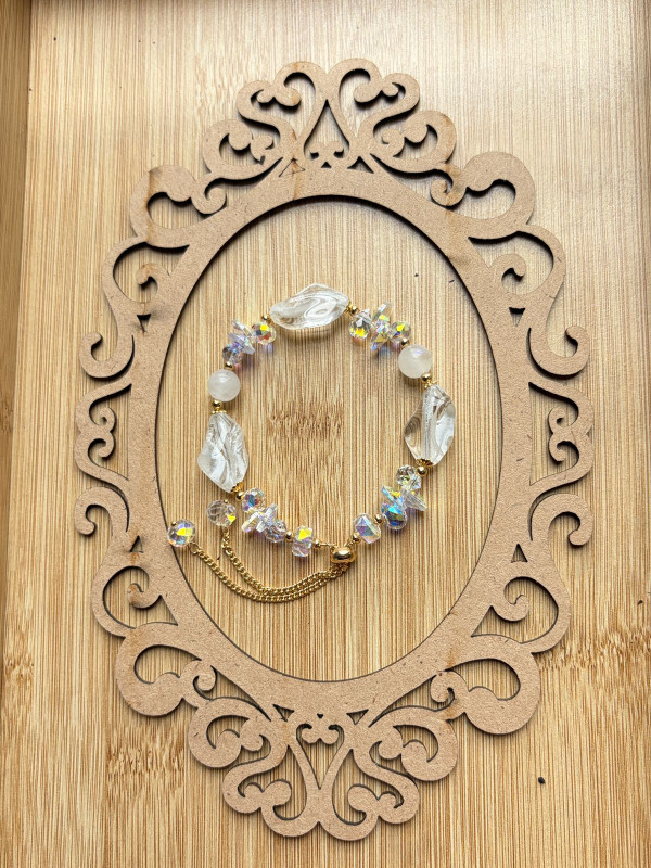 Mix Crystal Beads with Adjustable Chain Bracelete (Transparent)