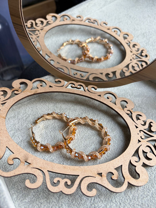Yellow Gold Crystal Beaded / Cluster Hoop Earing