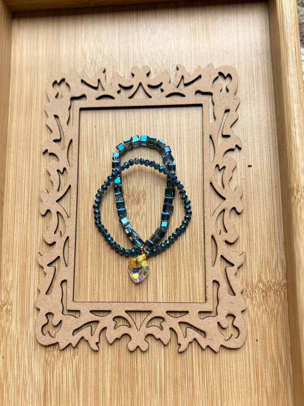 Cube + Round Faceted Beads Bracelete Aurora Pendant (Peacock Blue)