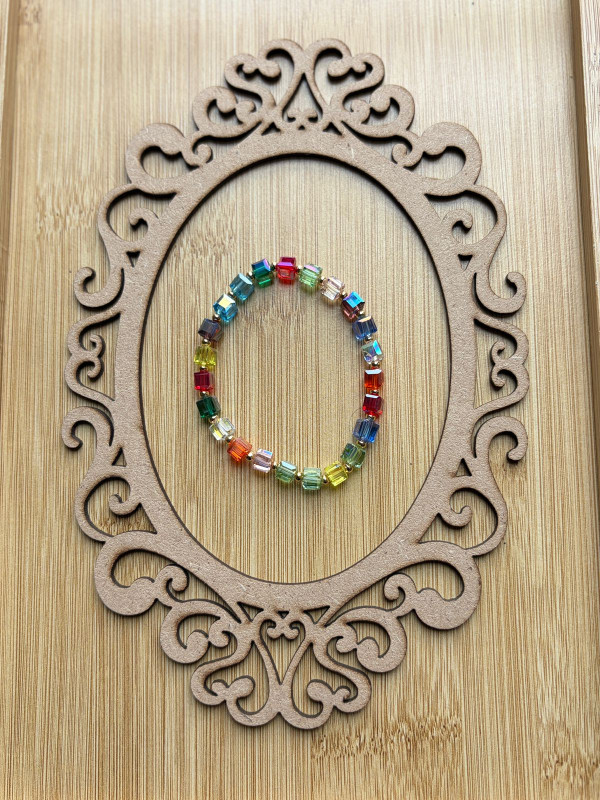 Cube Shaped Crystal Beads Bracelete (Multicolour)